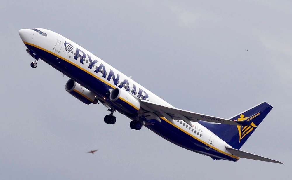 Pilot deal gives Ryanair clear skies for Christmas in Germany