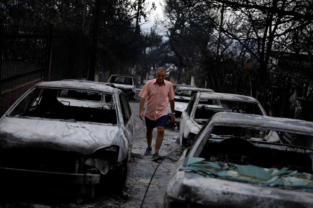 Wildfire kills at least 50 near Athens