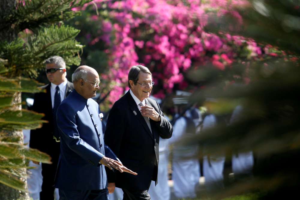 Indian President begins talks with President Anastasiades