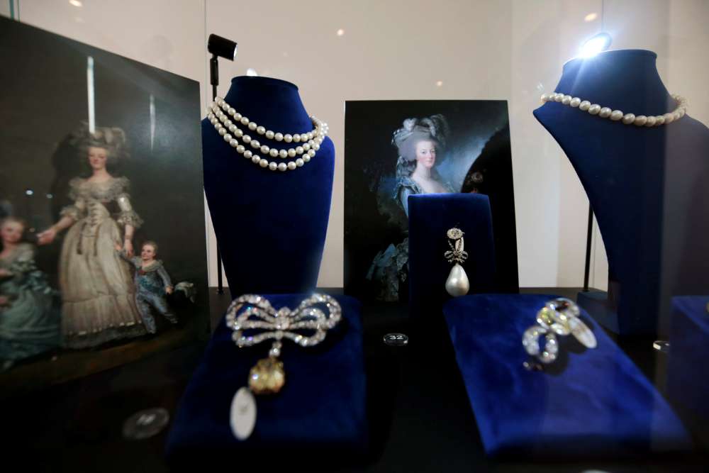 Marie Antoinette's jewellery on display in Dubai before auction