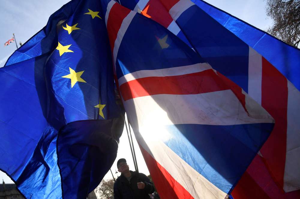 British government steps up 'no-deal' Brexit preparations