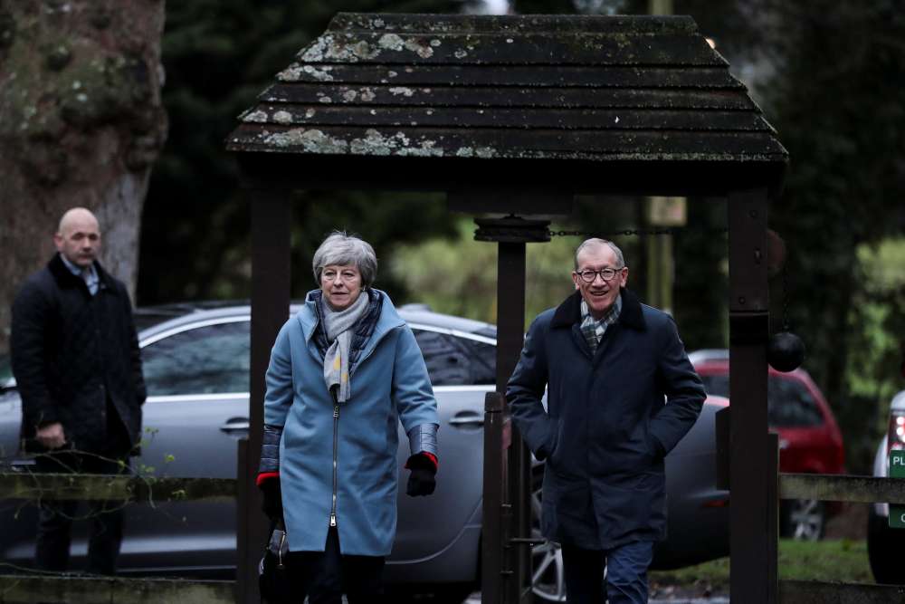 May rejects pivot towards Brexit customs union compromise