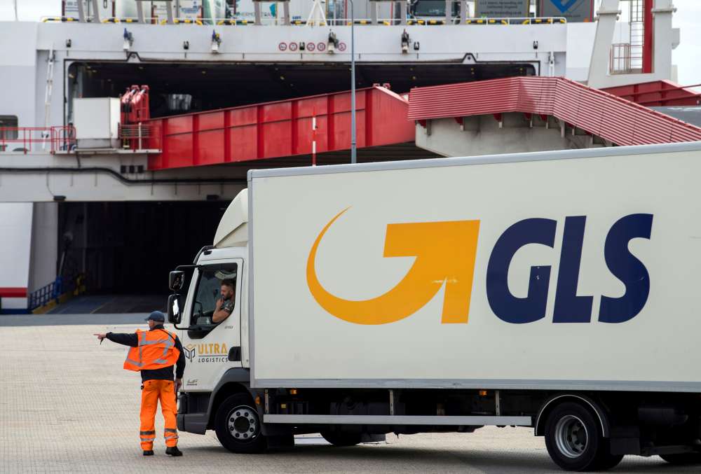 Rotterdam port prepares for Brexit gridlock