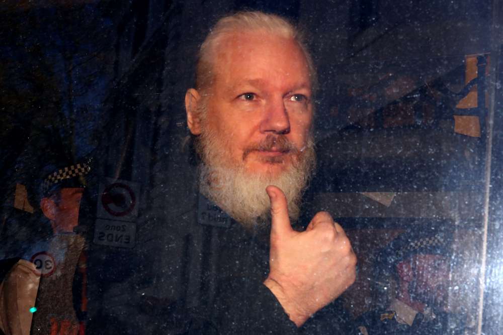 Swedish prosecutor requests Assange's detention over rape allegation