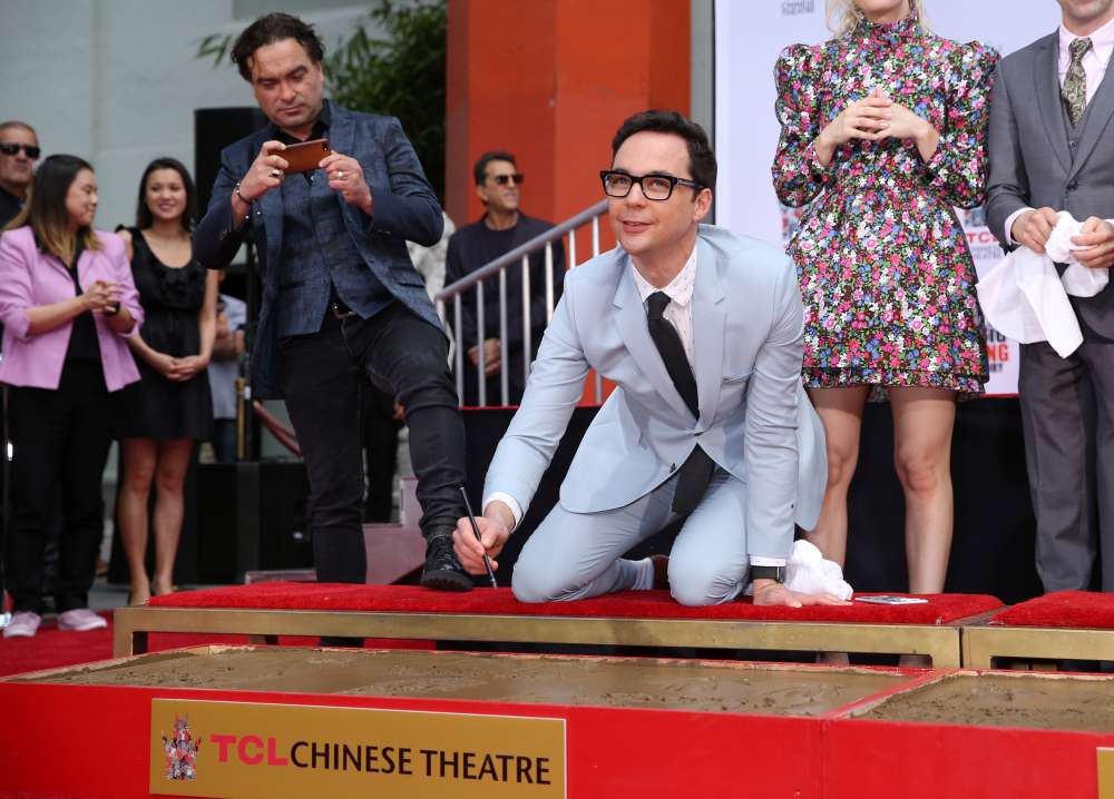 Comedy 'Big Bang Theory' makes sentimental farewell