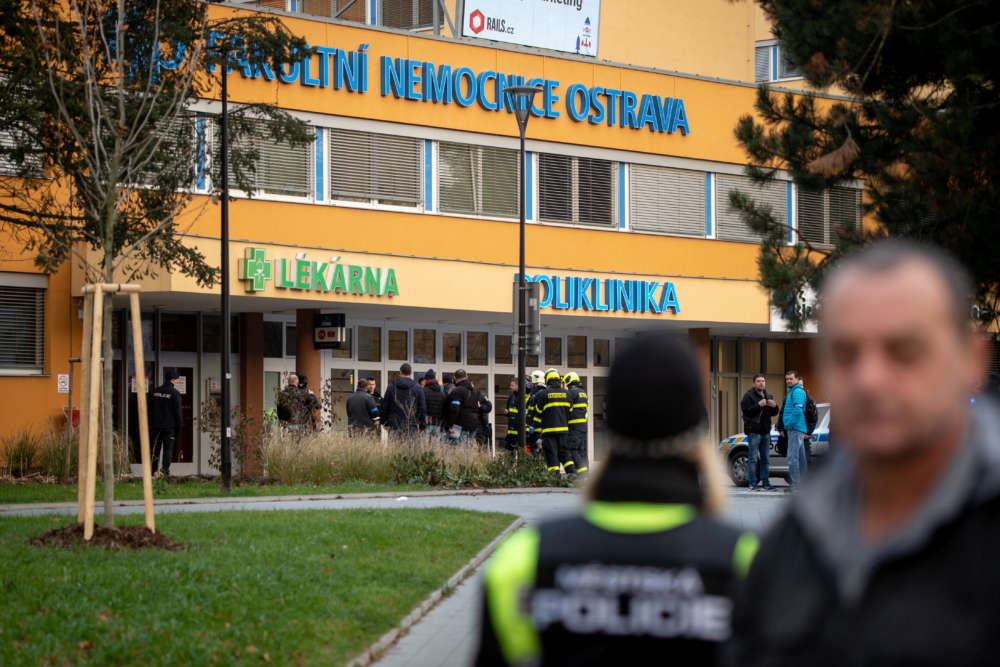 Six shot dead in Czech hospital