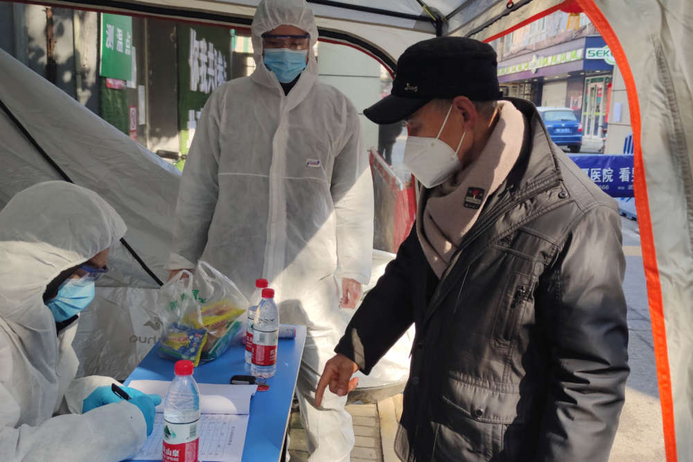 Coronavirus death toll surges as fears grow for Chinese economy