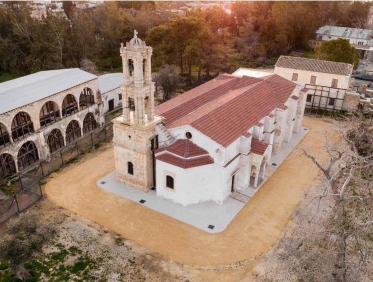 Greek and Turkish Cypriots team up to clean Agios Panteleimon (video)