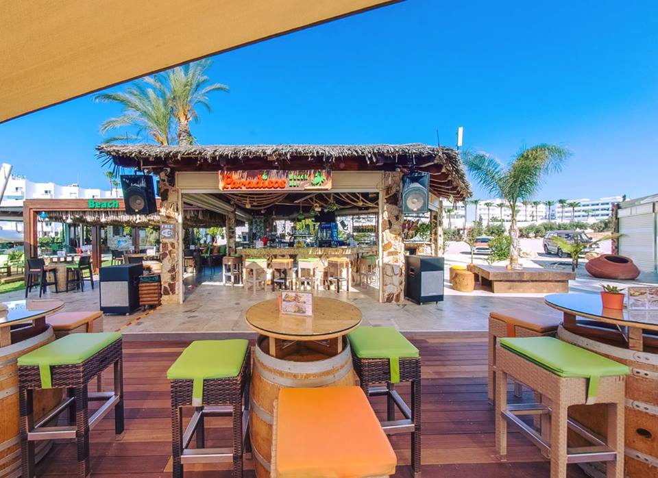 Rendez-vous at the island’s best beach bars