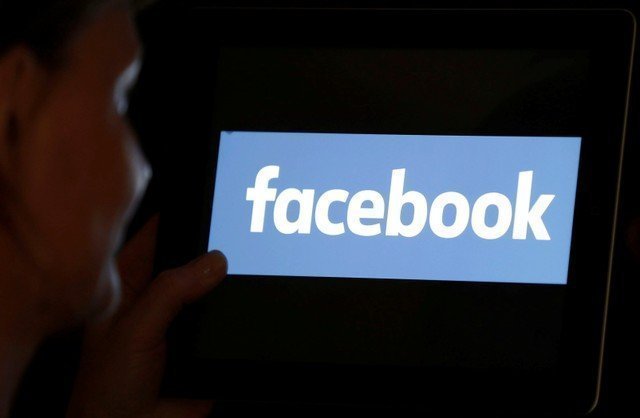 Facebook to say who pays for UK political adverts