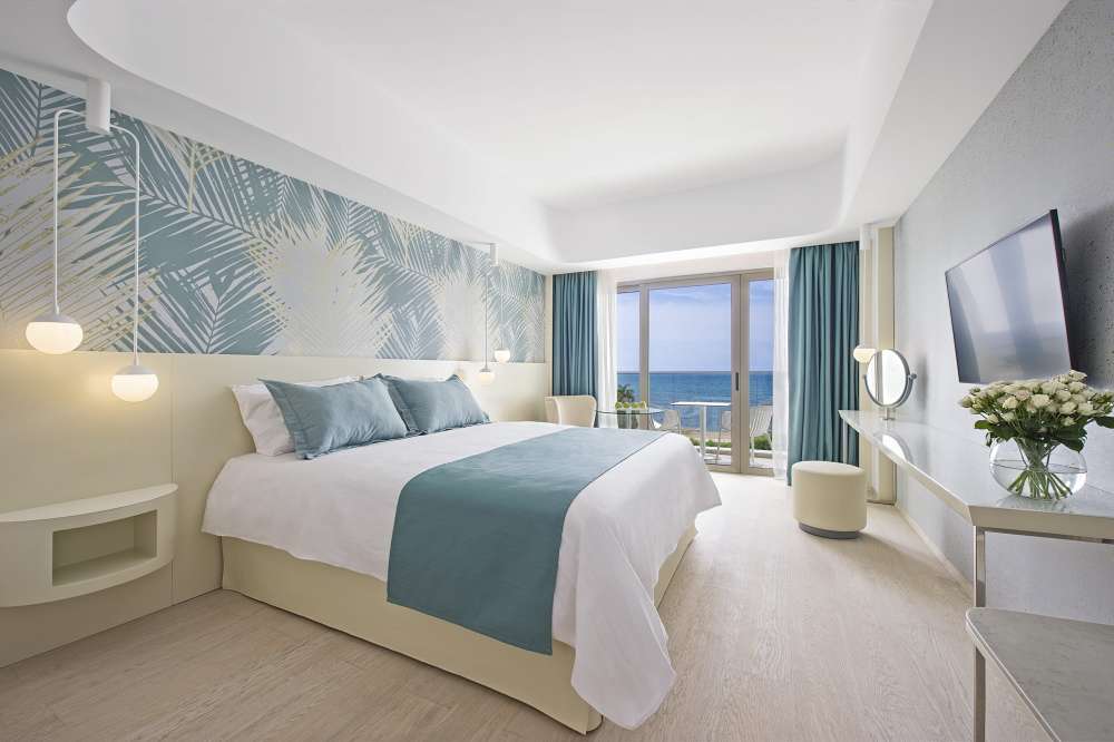 The brand-new Louis Ivi Mare hotel in Paphos redefines the 4Lux category