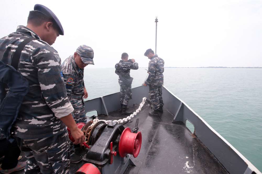 Black box from crashed Indonesian jet retrieved