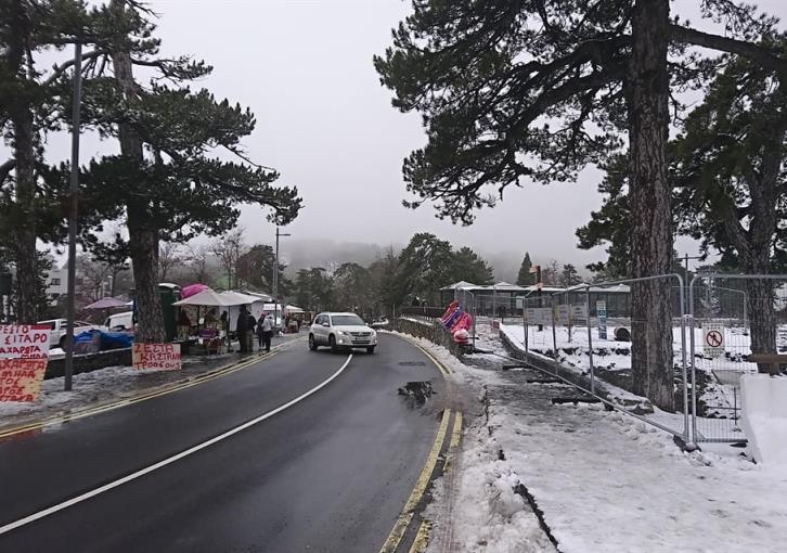 Update: Troodos covered in frost - roads closed (pictures)