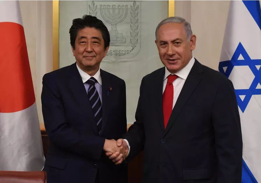 Japanese diplomats appalled by offensive dessert at Abe -Netanyahu dinner