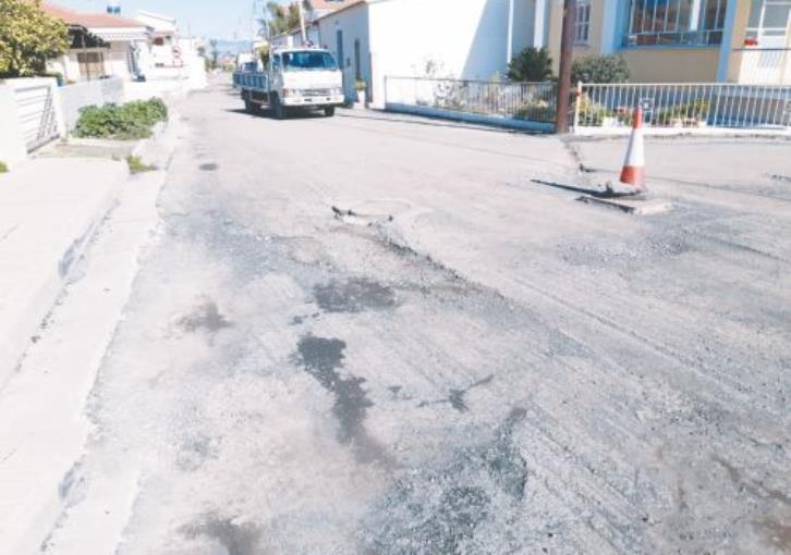 Athienou roads half-finished after contractor goes bust (photos)