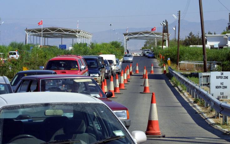 44 year old wanted by Czech authorities arrested at Ayios Dhometios checkpoint