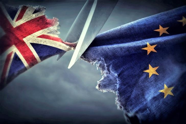 Britain wants binding obligations on access to EU financial market