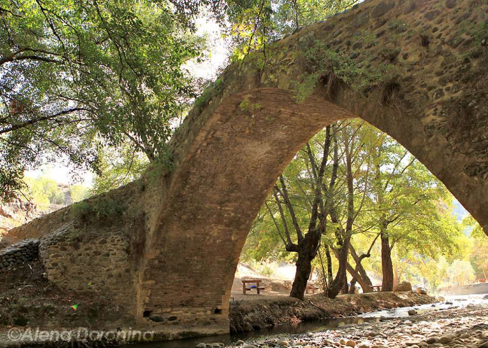 6 beautiful old bridges your camera will fall in love with!