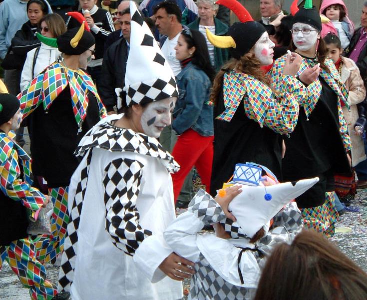 Larnaca to hold carnival fiesta this afternoon; parades also in Paphos and Limassol today