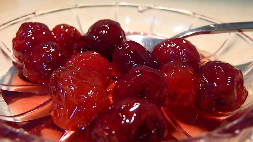 Cherry spoon sweet (Glyko kerazi)