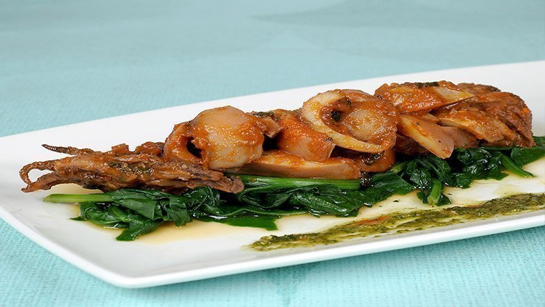 Cuttlefish in wine with spinach