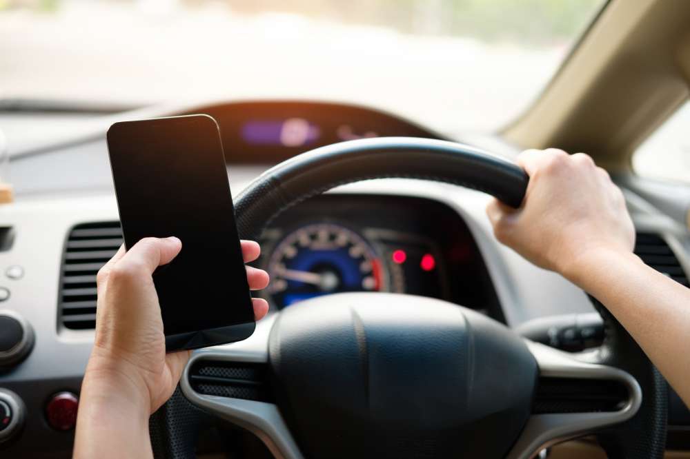 Police launch campaign against mobile use while driving