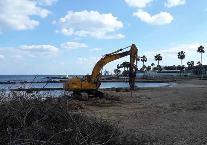 Officials move in to halt work at Pernera beach