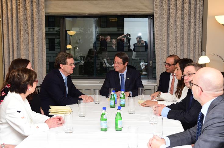 Cyprus President briefs AJC delegation about developments in the Cyprus problem