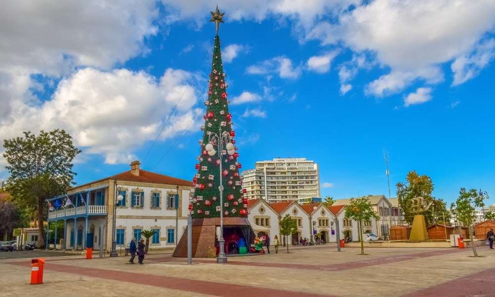 Updated: Larnaca Christmas parade 2019 postponed because of weather