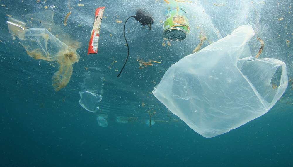 G20 agrees to tackle ocean plastic waste
