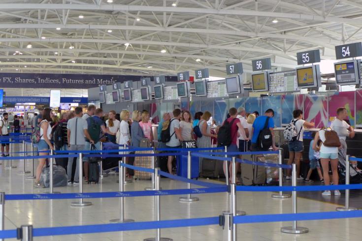 Drop in number of Cypriot residents travelling abroad