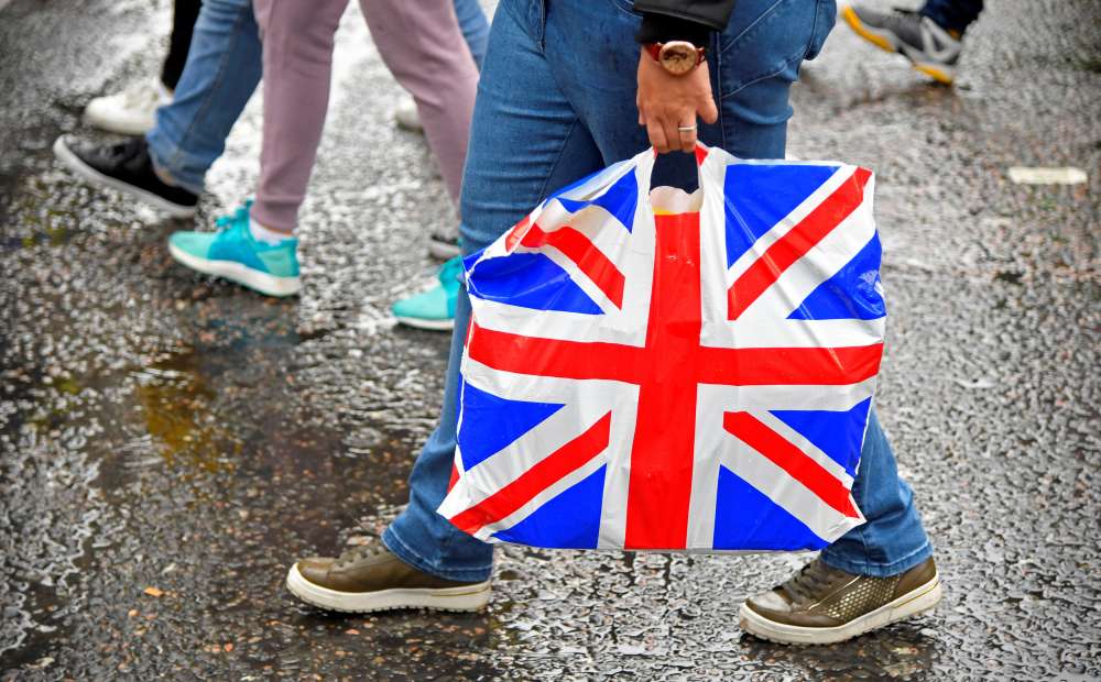 UK seeks to double levy on single-use plastic bags