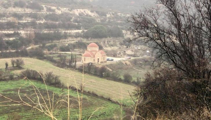 UPDATE - First people trapped at Potamiou monastery leave (video)