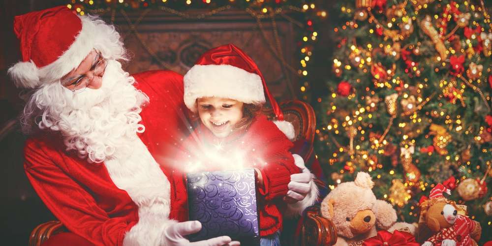 Christmas in our City! Santa's workshop with children's activities