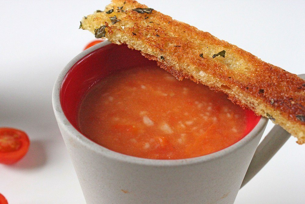 Trachanas soup with tomato
