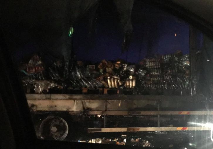 Truck catches fire on Limassol-Paphos highway (photos)