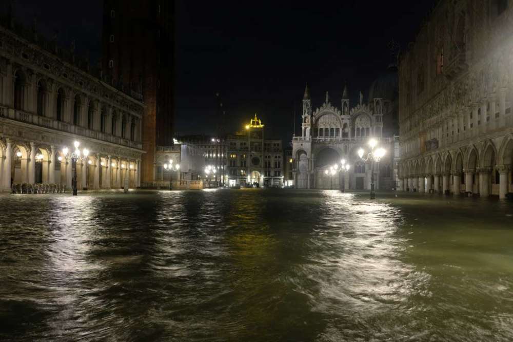 Venice mayor declares disaster as city hit by 2nd worst high tide