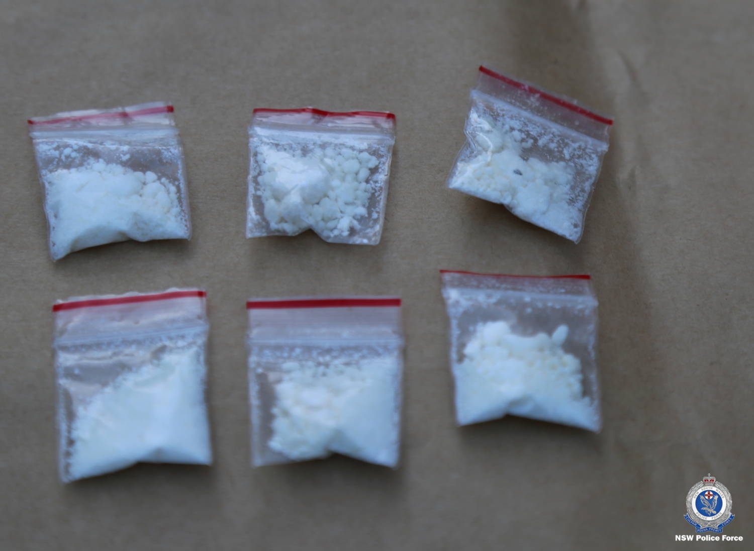 Η Ρωσία, σε συνεργασία με τις ΗΠΑ, καταλαμβάνει κοκαΐνη, συλλαμβάνει εμπόρους