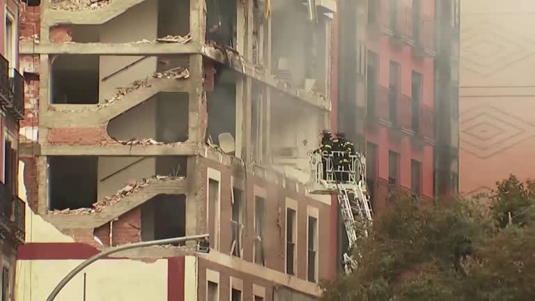 Το κτίριο καταρρέει στην έκρηξη της κεντρικής Μαδρίτης, αρκετοί τραυματίστηκαν