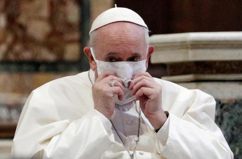 Ο Πάπας επικρίνει ανθρώπους που πηγαίνουν διακοπές για να φύγουν από τις κλειδαριές COVID