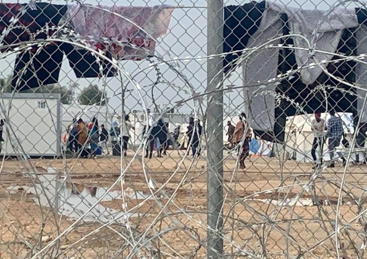 Τα παιδιά των αιτούντων άσυλο στα κέντρα υποδοχής ζουν υπό απάνθρωπες συνθήκες-έκθεση