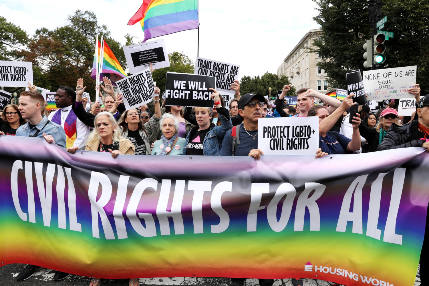 Περισσότεροι Ευρωπαίοι πολιτικοί βρέθηκαν να χρησιμοποιούν ομοφοβική ρητορική μίσους