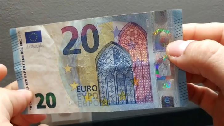 Counterfeit 20 euro banknotes
