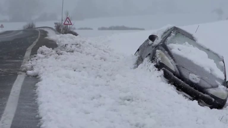 Roads Shut, Truck Drivers Stranded After Heavy Snowfall Hits Northern Spain