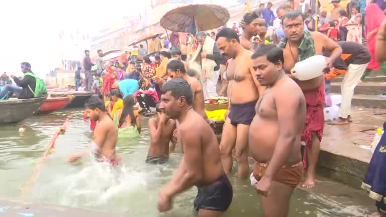 Crowds Of Indians Gather For Holy Dip, Defying Covid 19 Surge