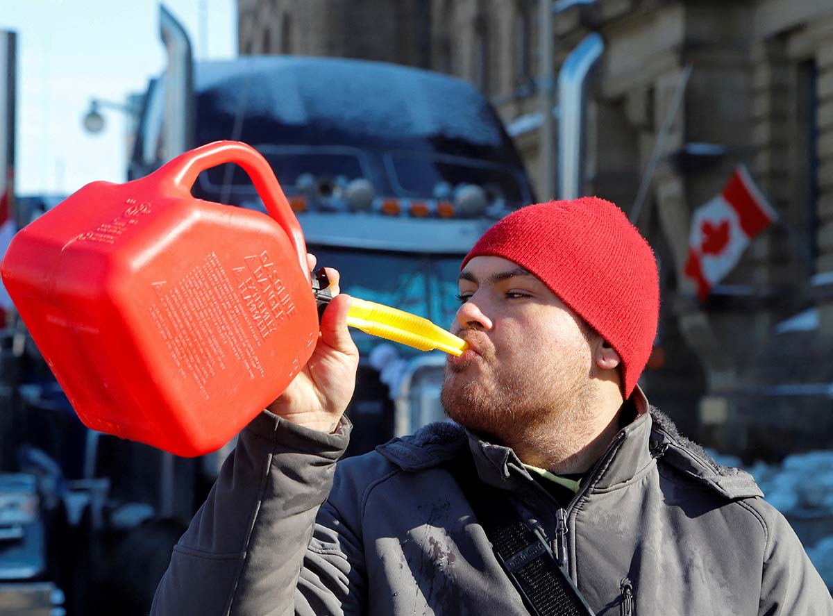 Truckers And Their Supporters Continue To Protest Covid 19 Vaccine Mandates In Ottawa
