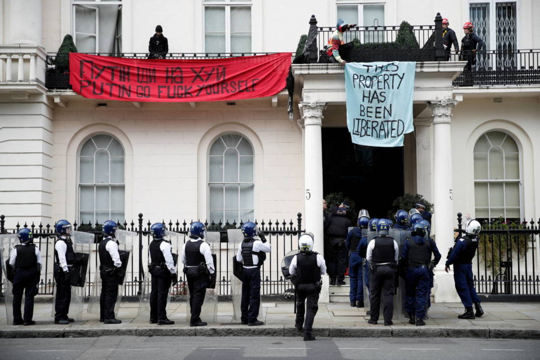 Squatters Occupy Mansion Reportedly Belonging To Russian Oligarch, In London