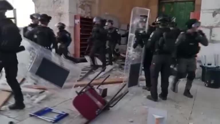 Clashes At Jerusalem Holy Site Leave 152 Injured