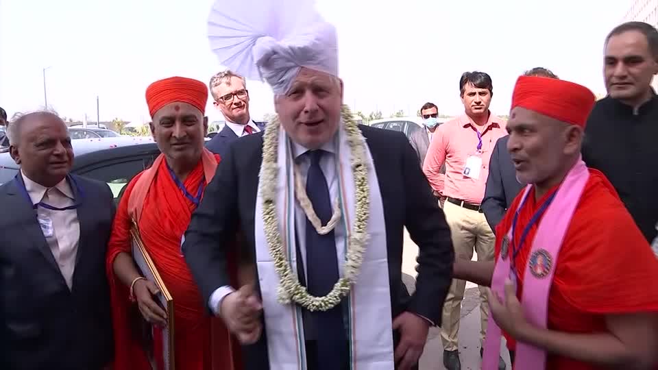 Boris Johnson Dons Turban During India Visit