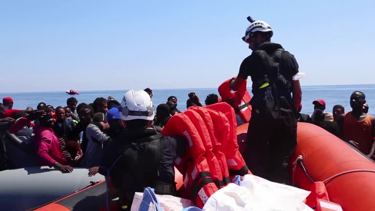 German Charity Sea Watch Rescues 428 Migrants In The Mediterranean